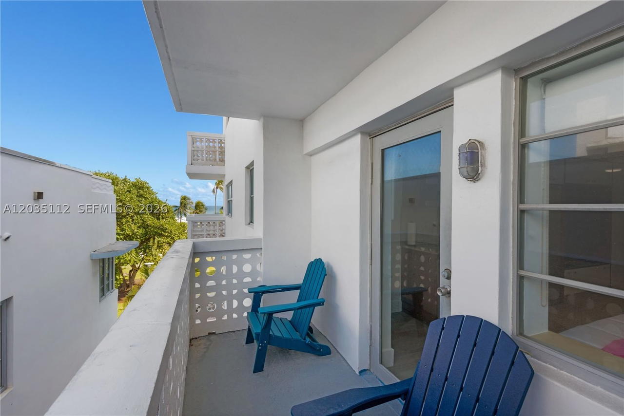 Real estate property located at 1024 Ocean Dr A402, Miami-dade, The Strand On Ocean Drive, Miami Beach, FL