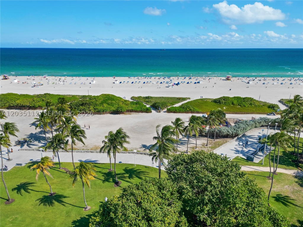 Real estate property located at 1024 Ocean Dr A402, Miami-dade, The Strand On Ocean Drive, Miami Beach, FL