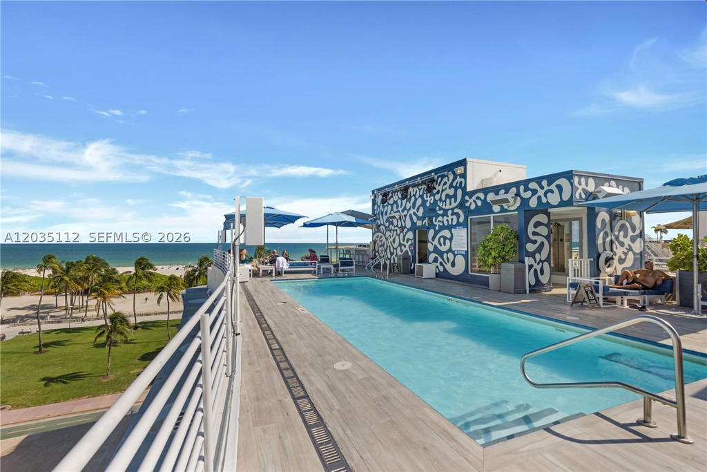 Real estate property located at 1024 Ocean Dr A402, Miami-dade, The Strand On Ocean Drive, Miami Beach, FL
