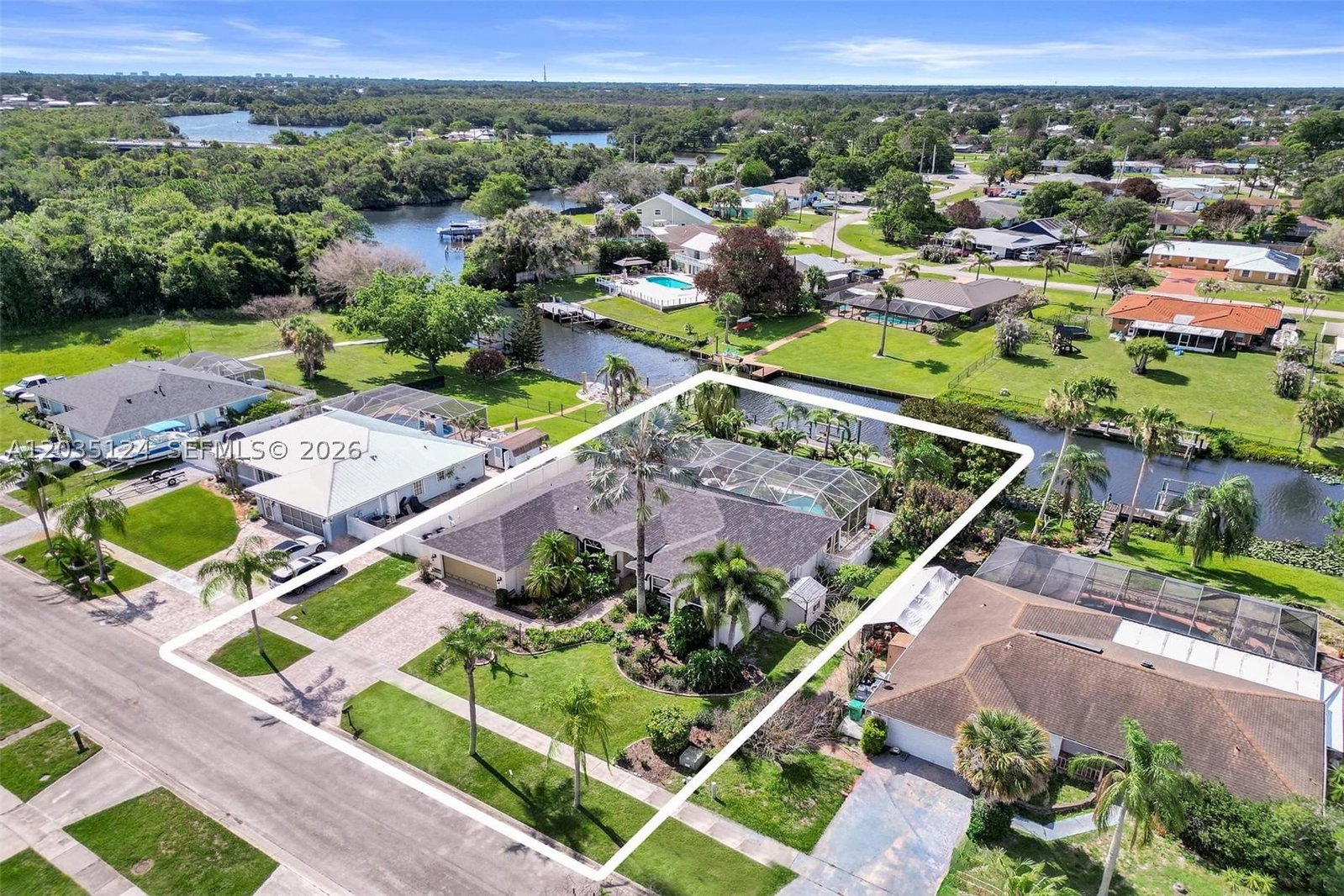 Real estate property located at 462 Cornwall, St Lucie, Waterfront 25min Ocean, Port St Lucie, FL