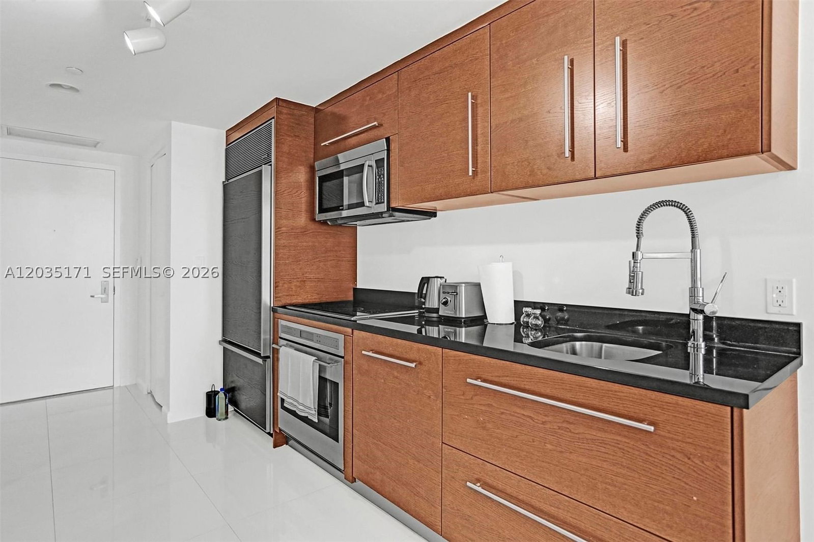 Real estate property located at 475 Brickell Ave #3408, Miami-dade, Iconbrickell Condo No 1, Miami, FL