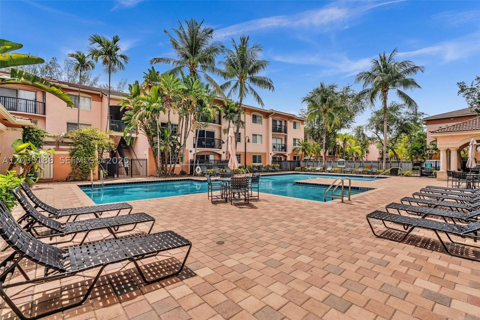 Real estate property located at 2107 10th Ave #809, Broward, Village East Condo, Fort Lauderdale, FL