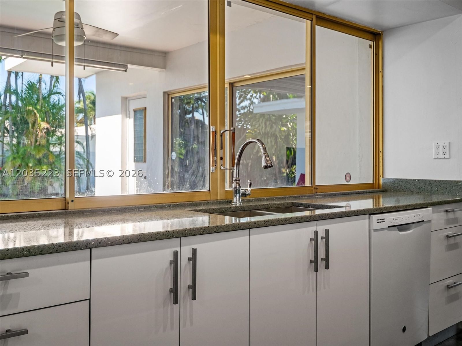 Real estate property located at 3610 53rd Ave, Broward, Emerald Hills, Hollywood, FL