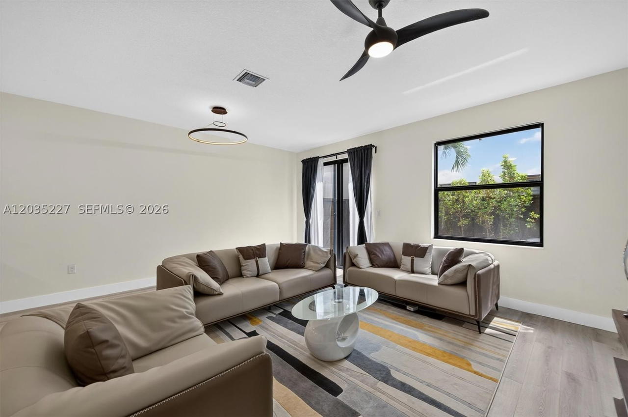 Real estate property located at 15841 91st Ct, Miami-dade, Dunnwoody Lake, Miami Lakes, FL