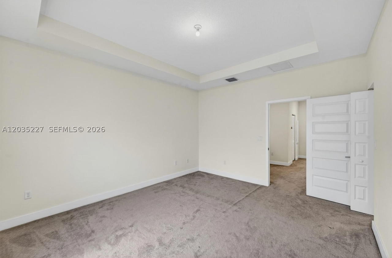 Real estate property located at 15841 91st Ct, Miami-dade, Dunnwoody Lake, Miami Lakes, FL