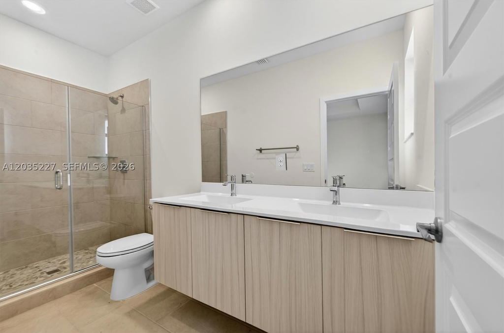 Real estate property located at 15841 91st Ct, Miami-dade, Dunnwoody Lake, Miami Lakes, FL