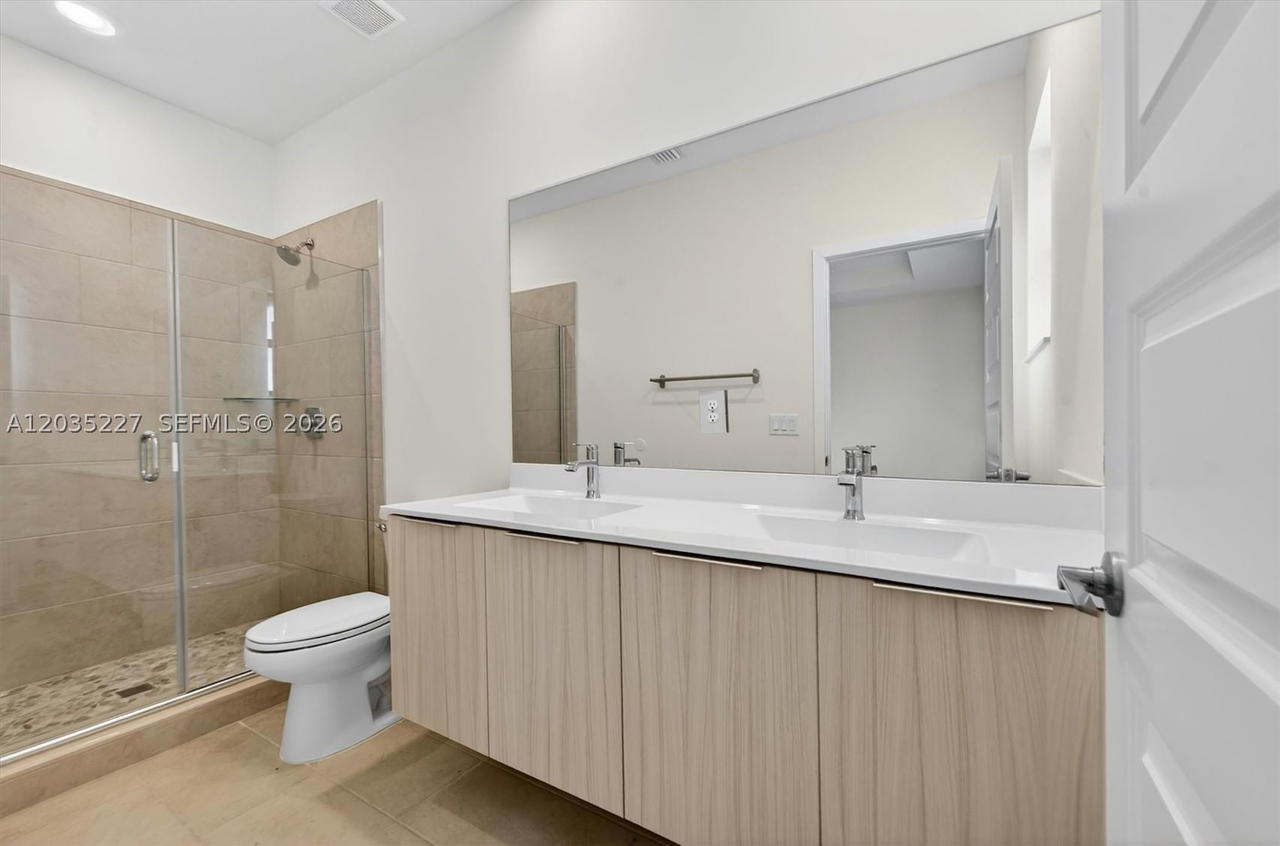 Real estate property located at 15841 91st Ct, Miami-dade, Dunnwoody Lake, Miami Lakes, FL