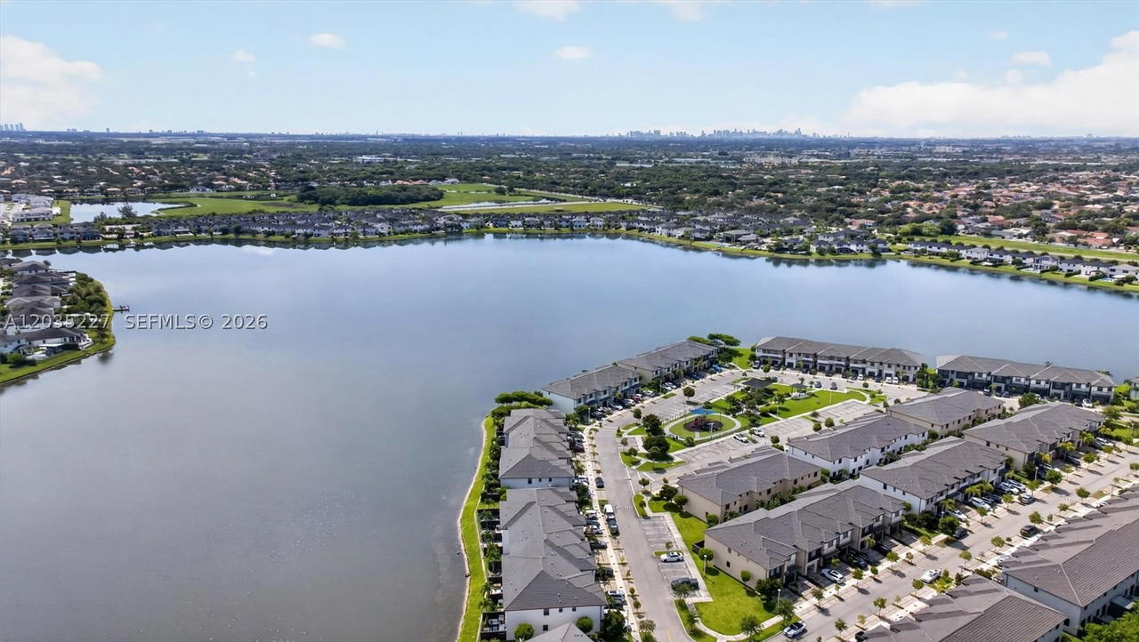 Real estate property located at 15841 91st Ct, Miami-dade, Dunnwoody Lake, Miami Lakes, FL