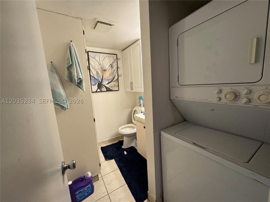 Real estate property located at 5570 44th St #408A, Broward, Inverwood Condo, Lauderhill, FL