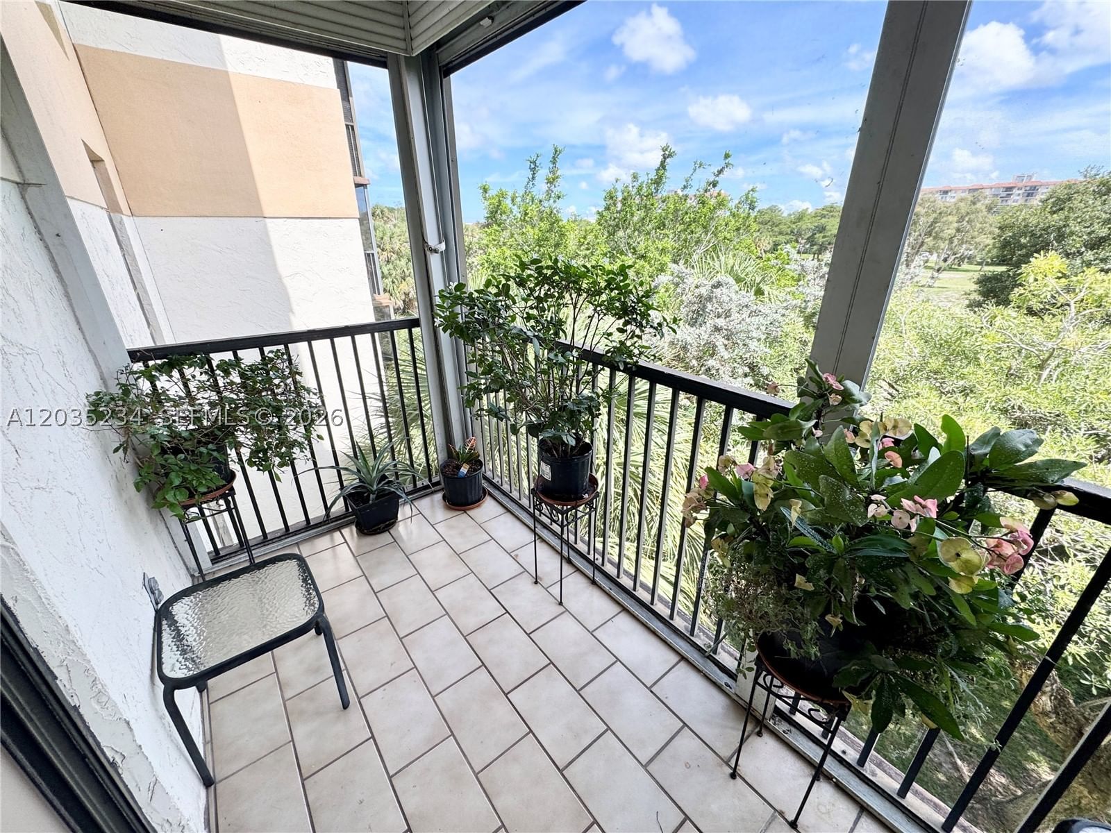 Real estate property located at 5570 44th St #408A, Broward, Inverwood Condo, Lauderhill, FL