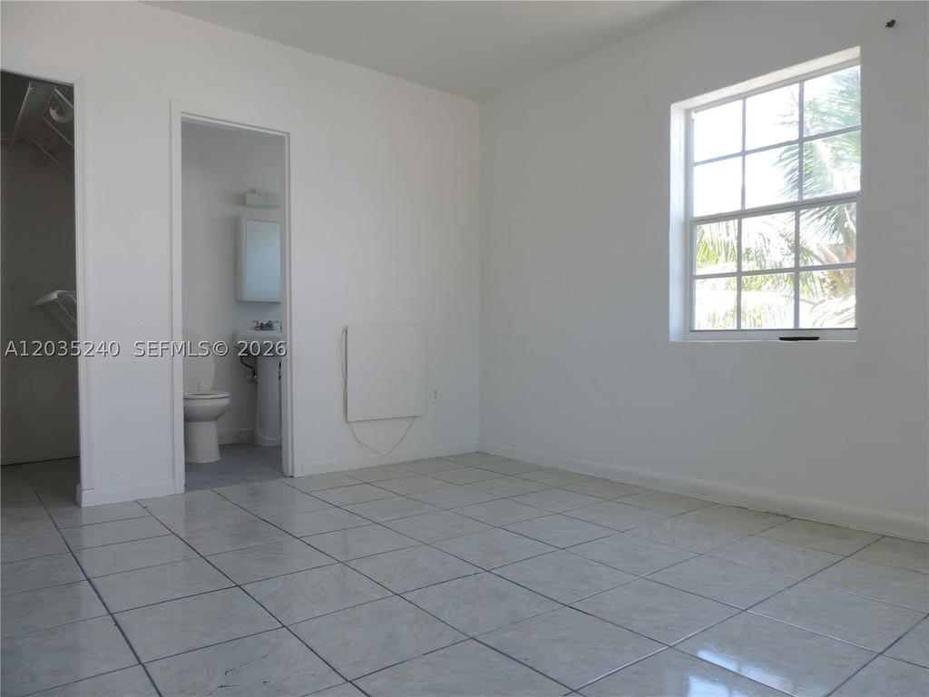 Real estate property located at 3615 Thomas Ave #11, Miami-dade, Thomas Grove Condo, Miami, FL