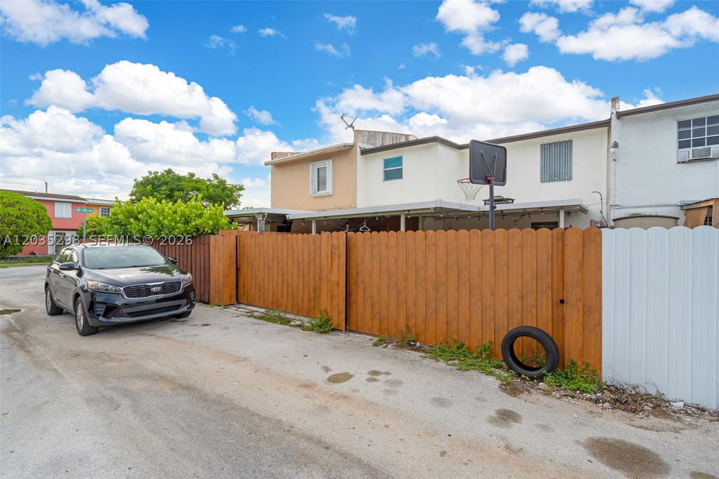Real estate property located at 4522 194th St, Miami-dade, Kings Gardens Sec Two, Miami Gardens, FL
