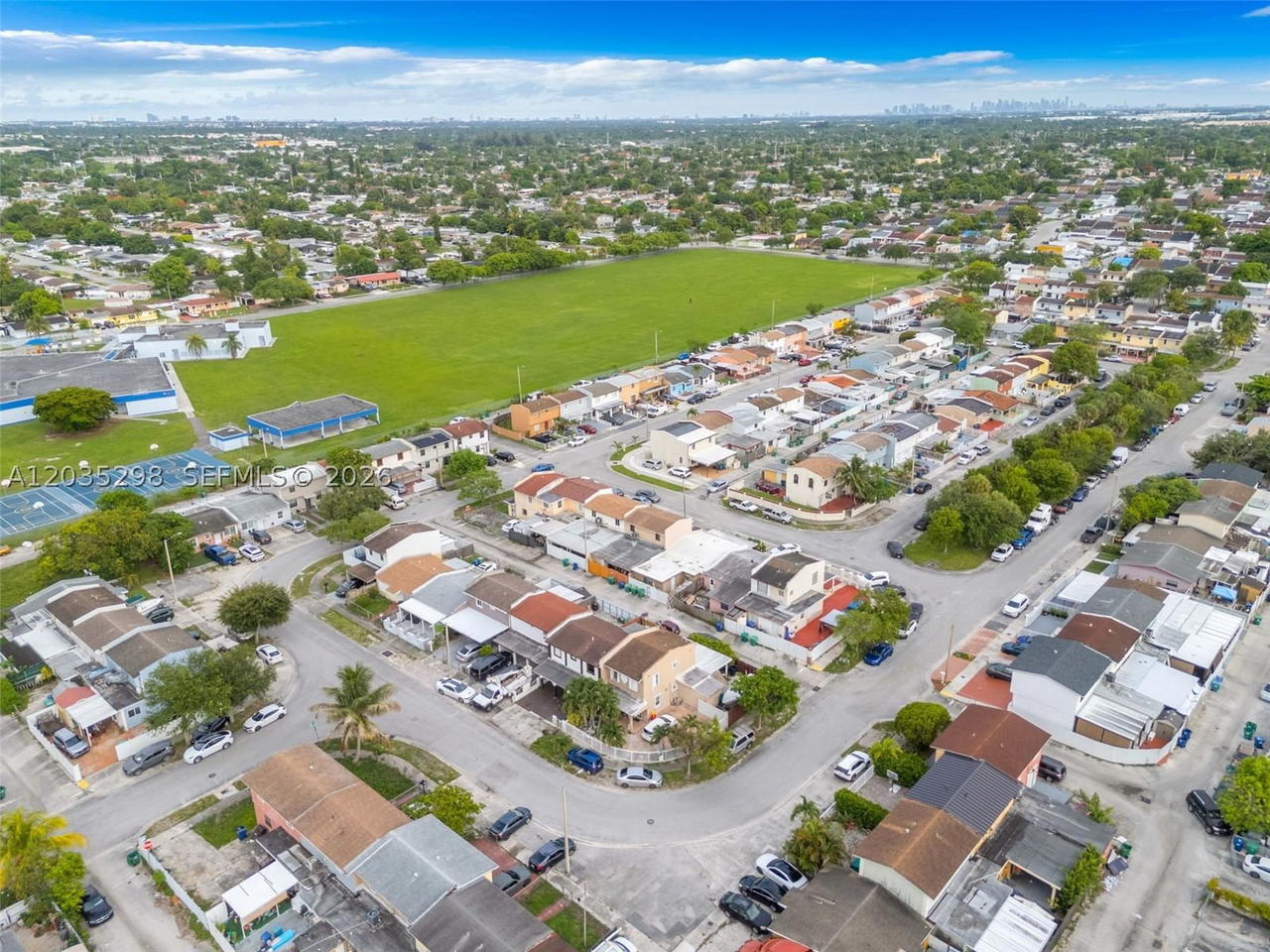 Real estate property located at 4522 194th St, Miami-dade, Kings Gardens Sec Two, Miami Gardens, FL