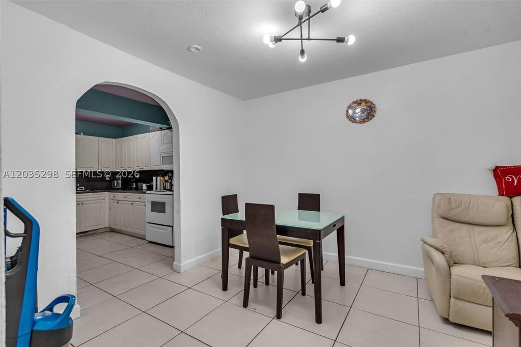 Real estate property located at 4522 194th St, Miami-dade, Kings Gardens Sec Two, Miami Gardens, FL