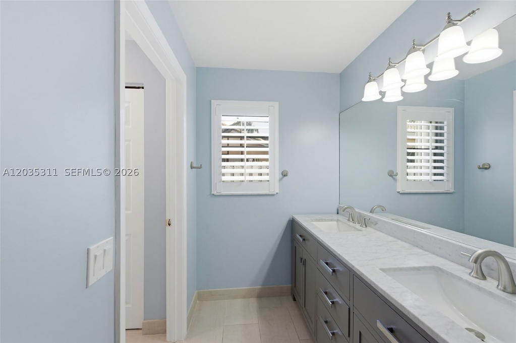 Real estate property located at 1975 Water Ridge Dr, Broward, Waterford Landing, Weston, FL