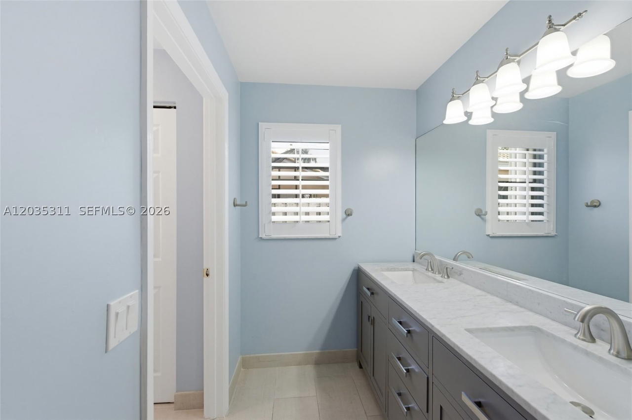 Real estate property located at 1975 Water Ridge Dr, Broward, Waterford Landing, Weston, FL