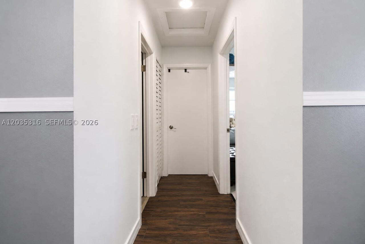 Real estate property located at 7611 15th Ct, Broward, Boulevard Heights Sec 8, Pembroke Pines, FL