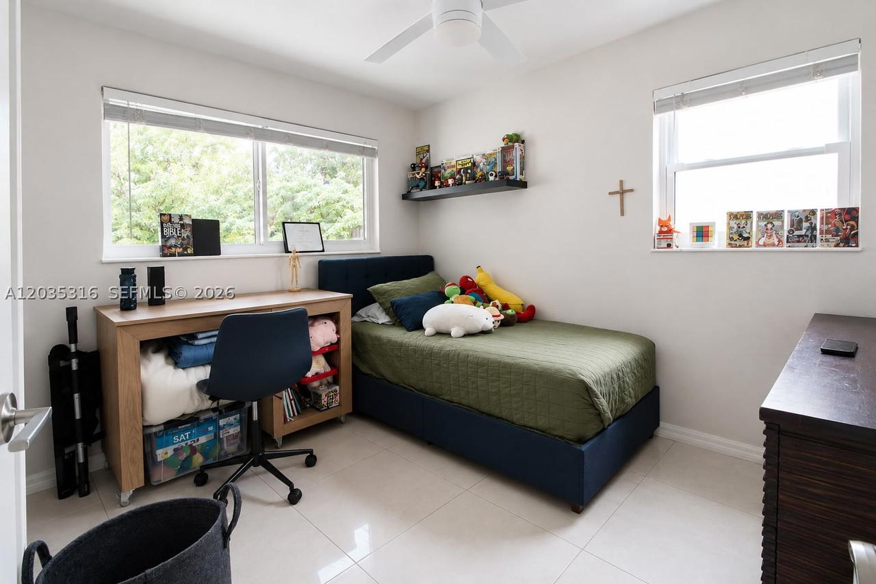 Real estate property located at 7611 15th Ct, Broward, Boulevard Heights Sec 8, Pembroke Pines, FL