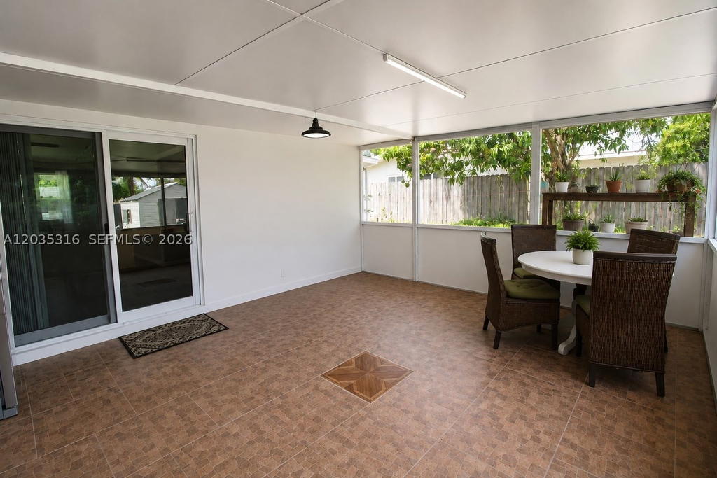 Real estate property located at 7611 15th Ct, Broward, Boulevard Heights Sec 8, Pembroke Pines, FL