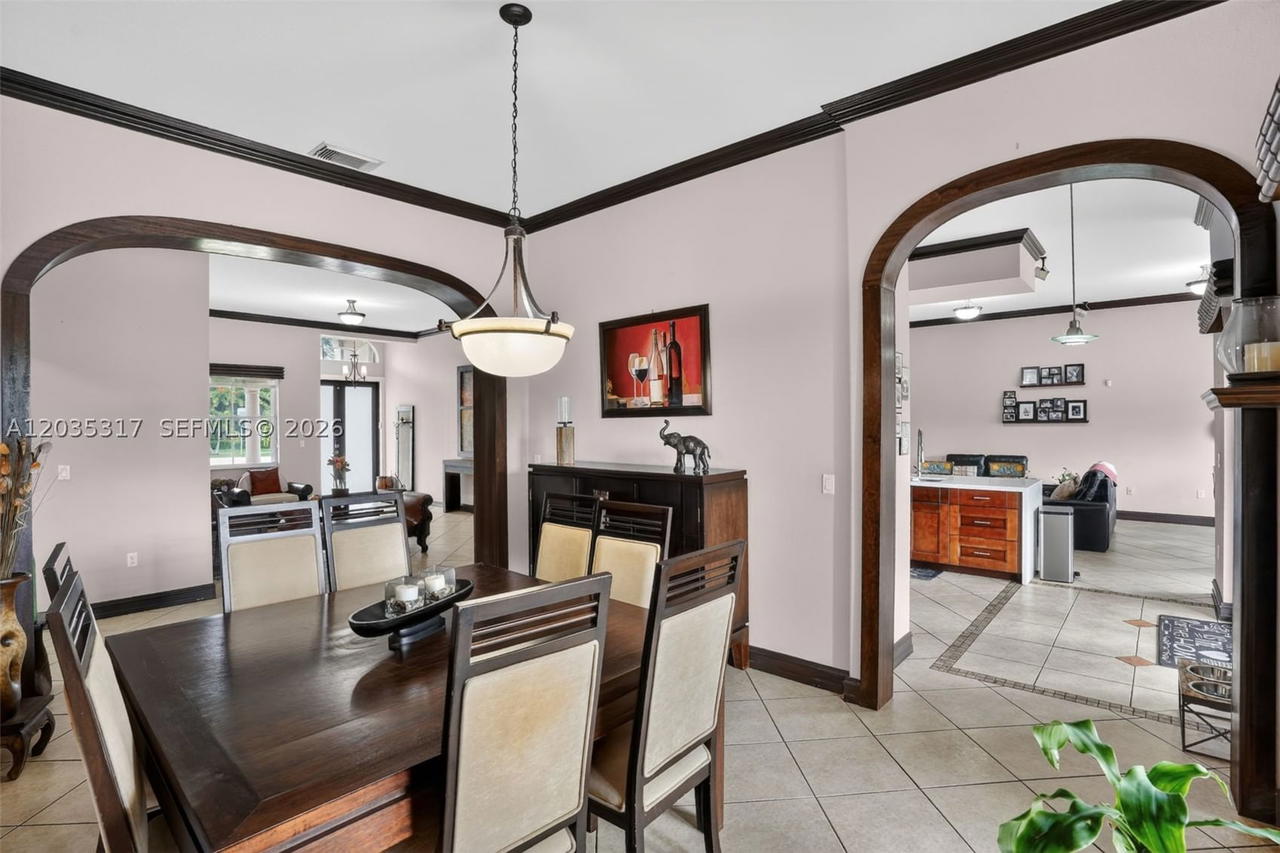 Real estate property located at 8216 166th Pl, Miami-dade, Kendalland, Miami, FL