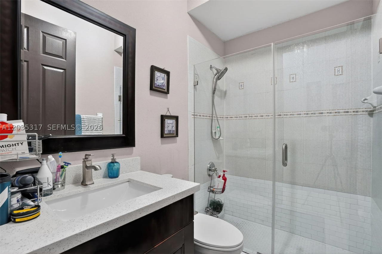 Real estate property located at 8216 166th Pl, Miami-dade, Kendalland, Miami, FL