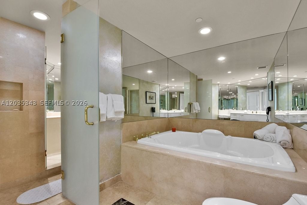 Real estate property located at 19955 38th Ct #1701, Miami-dade, Towers Of Porto Vita-sout, Aventura, FL