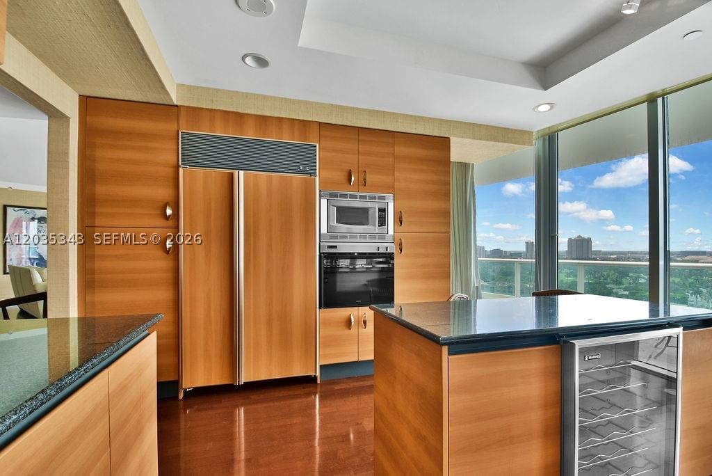 Real estate property located at 19955 38th Ct #1701, Miami-dade, Towers Of Porto Vita-sout, Aventura, FL