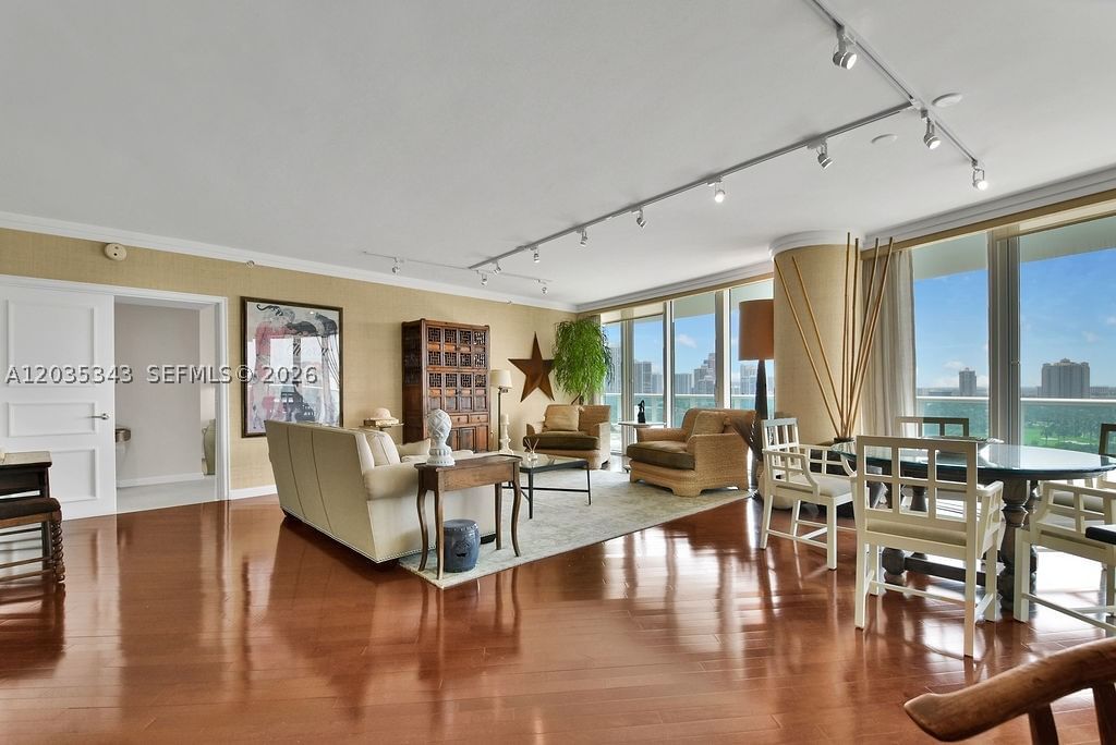 Real estate property located at 19955 38th Ct #1701, Miami-dade, Towers Of Porto Vita-sout, Aventura, FL