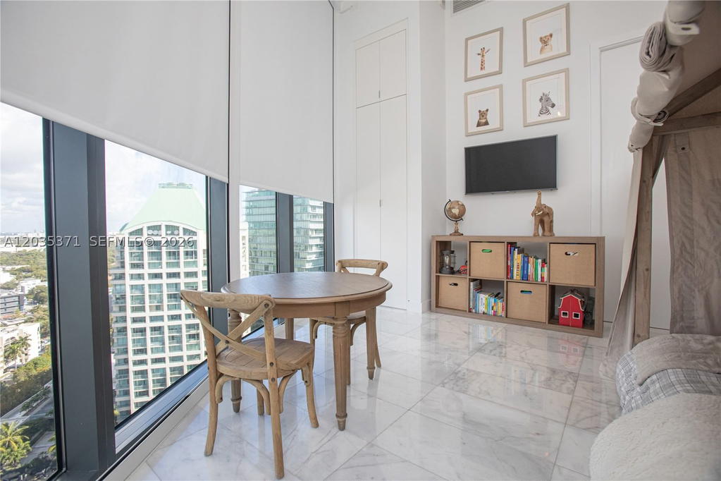 Real estate property located at 2821 Bayshore Dr #20D, Miami-dade, Two Park Grove Condo, Miami, FL