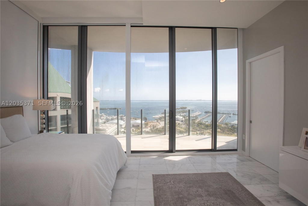 Real estate property located at 2821 Bayshore Dr #20D, Miami-dade, Two Park Grove Condo, Miami, FL