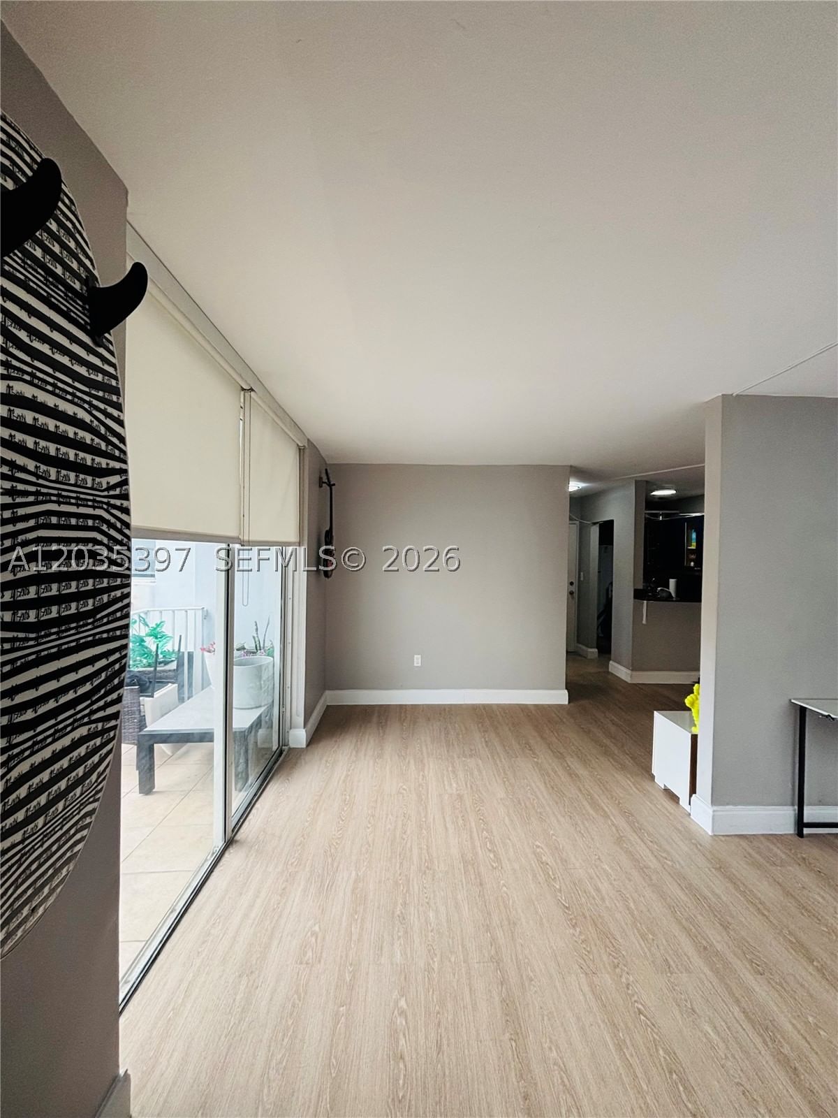 Real estate property located at 1255 Collins Ave #208, Miami-dade, Islander Condo Apts, Miami Beach, FL