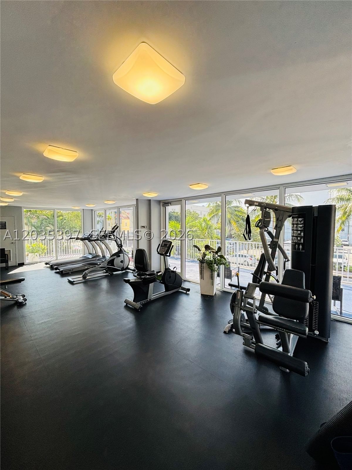 Real estate property located at 1255 Collins Ave #208, Miami-dade, Islander Condo Apts, Miami Beach, FL