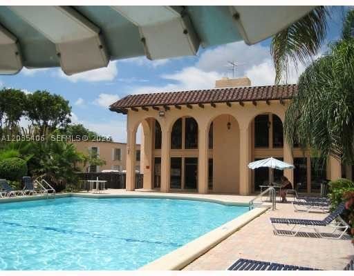 Real estate property located at 10790 Kendall Dr C-24, Miami-dade, Spanish Trace Condo, Miami, FL