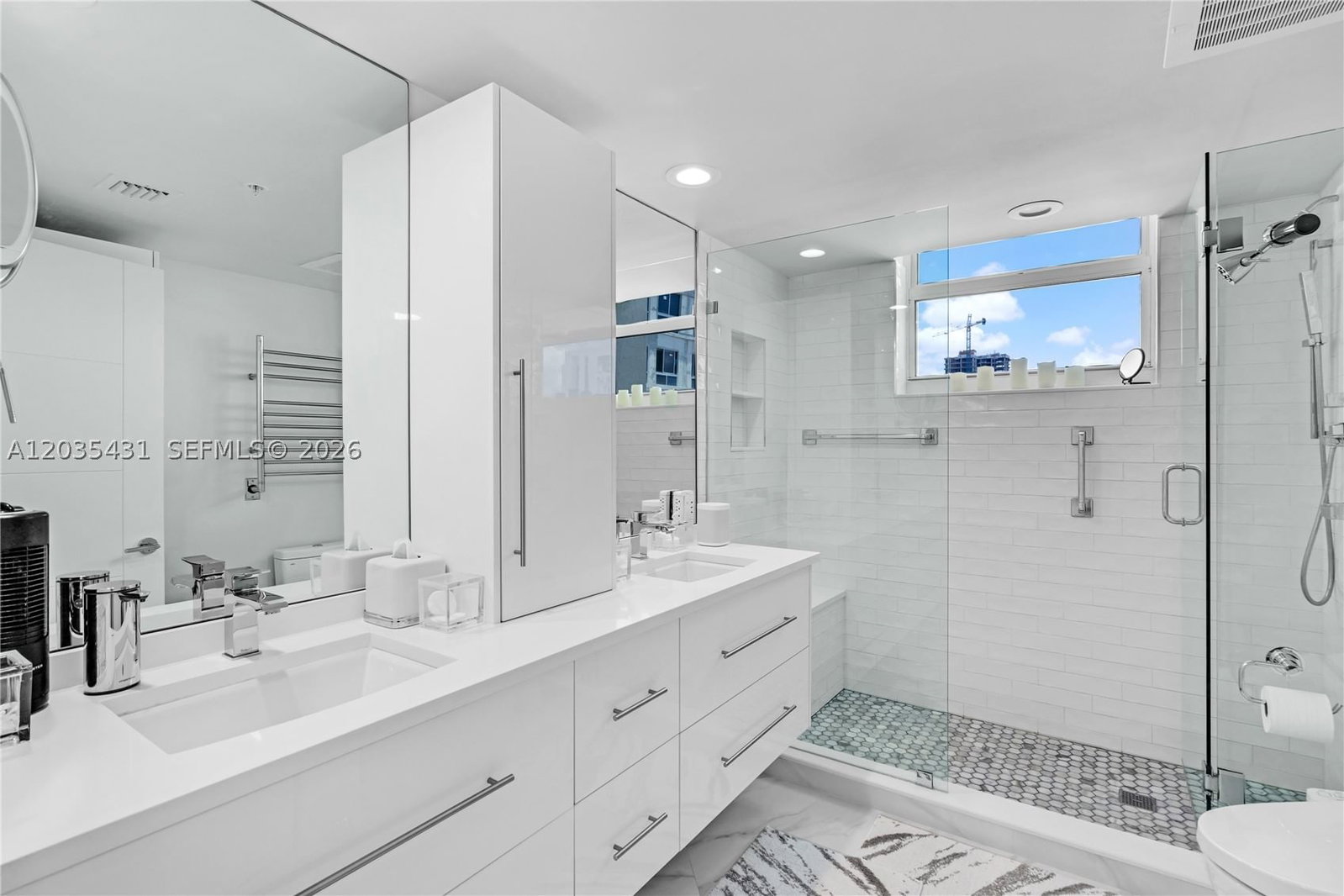 Real estate property located at 347 New River Dr E #1904, Broward, Watergarden Condo, Fort Lauderdale, FL