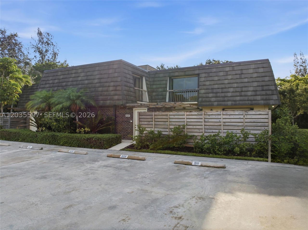 Real estate property located at 909 9th Ter, Palm Beach, Glenwood Twnhs, Palm Beach Gardens, FL