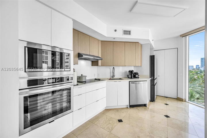 Real estate property located at 19333 Collins Ave #709, Miami-dade, Ocean One Condo, Sunny Isles Beach, FL