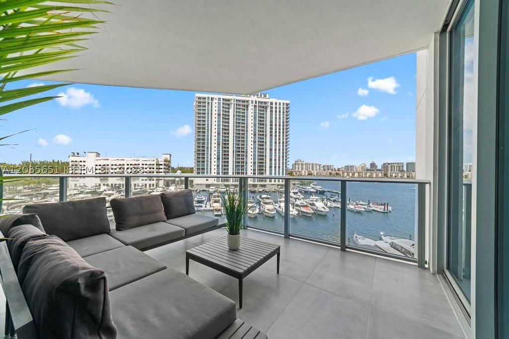 Real estate property located at 17111 Biscayne Blvd #503, Miami-dade, Marina Palms Residences S, North Miami Beach, FL