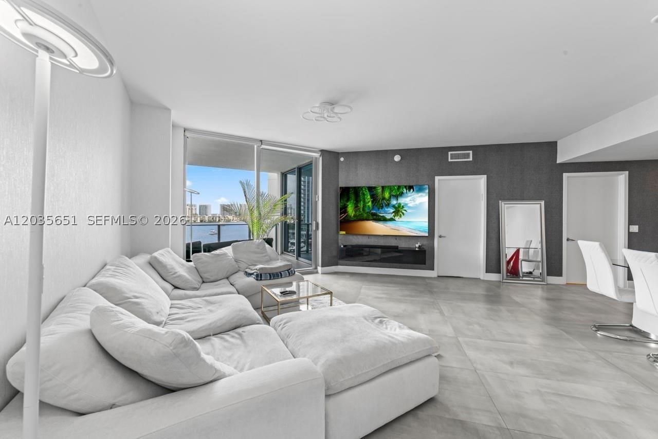 Real estate property located at 17111 Biscayne Blvd #503, Miami-dade, Marina Palms Residences S, North Miami Beach, FL