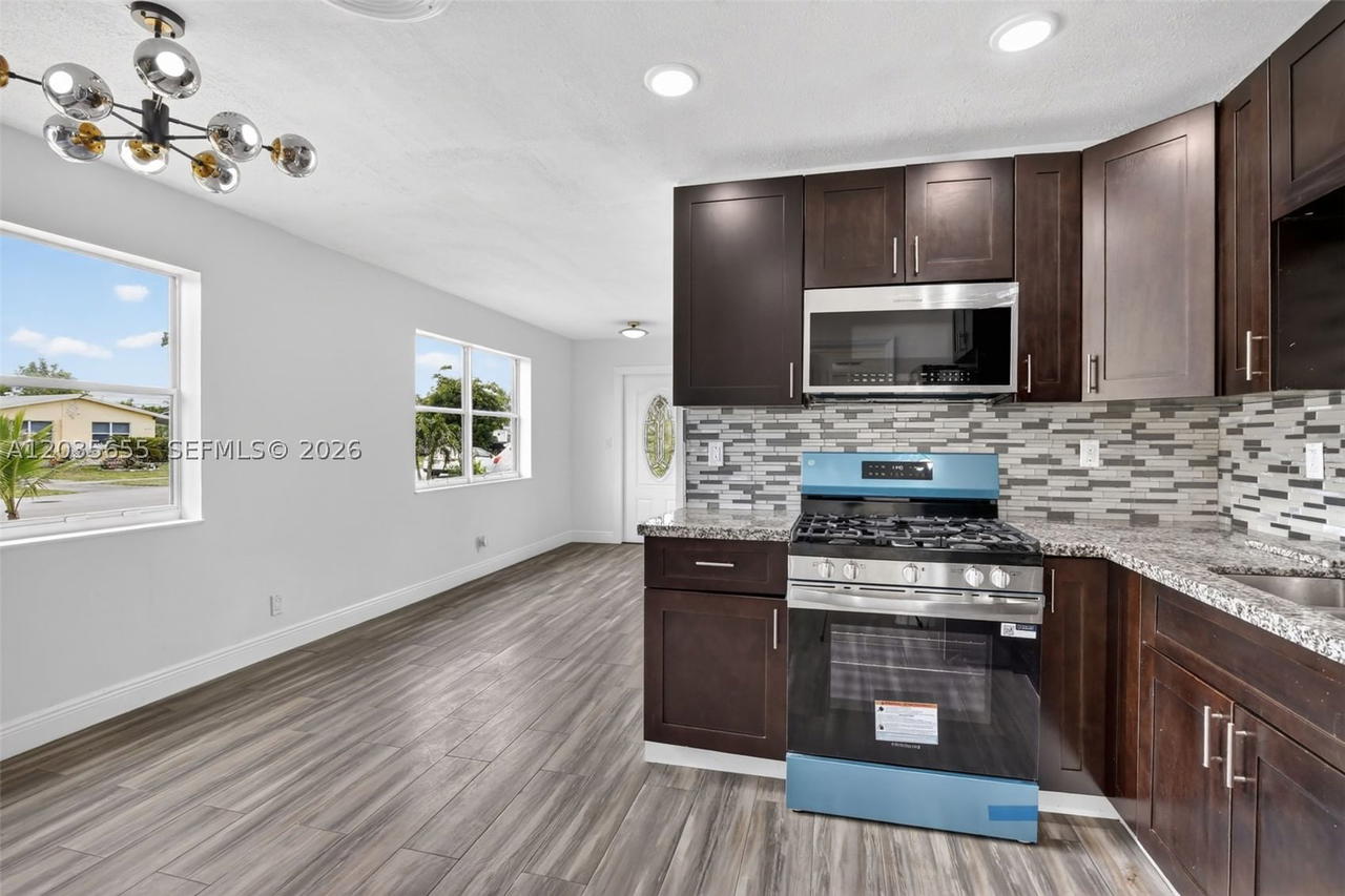 Real estate property located at 6250 14th St, Broward, Sunrise Golf Village Sec, Sunrise, FL