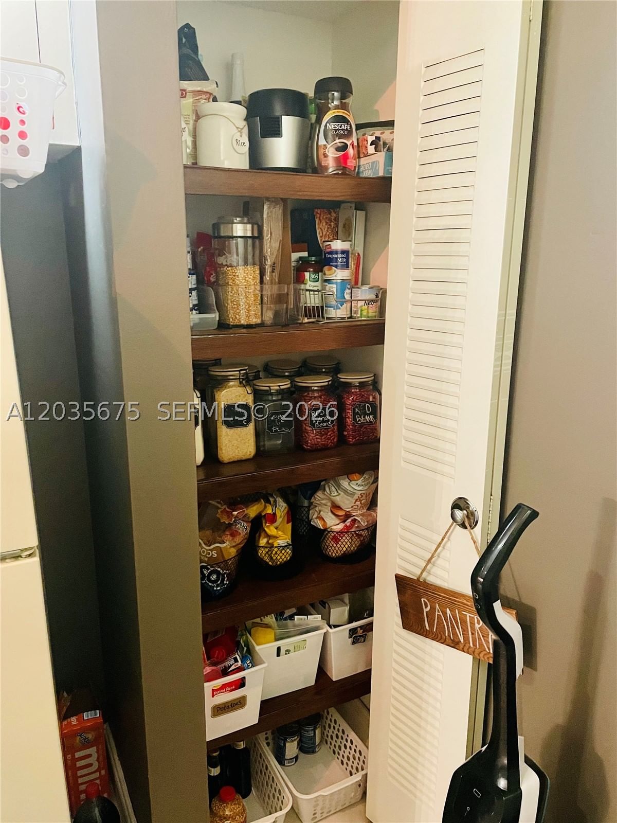 Real estate property located at 8600 212th St #208, Miami-dade, Le Club At Old Cutler Con, Cutler Bay, FL