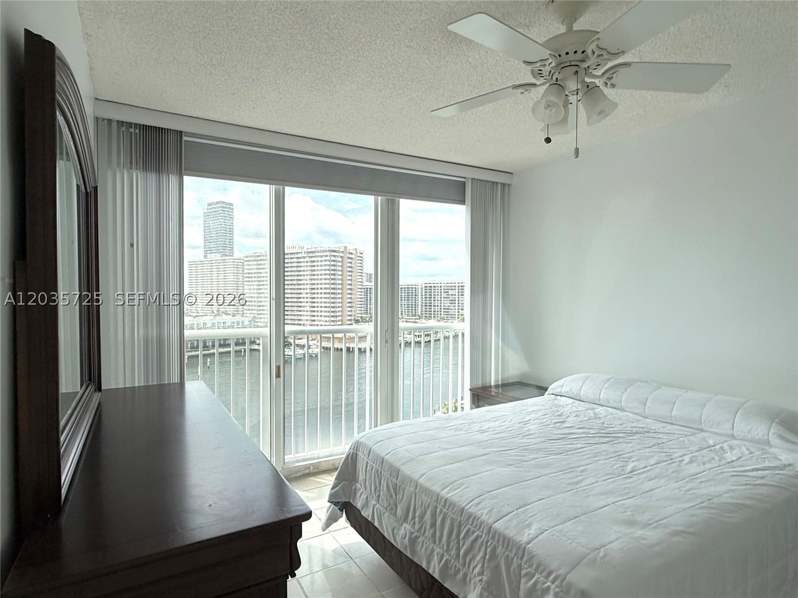 Real estate property located at 121 Golden Isles Dr #904, Broward, Dorsey Arms Condo, Hallandale Beach, FL