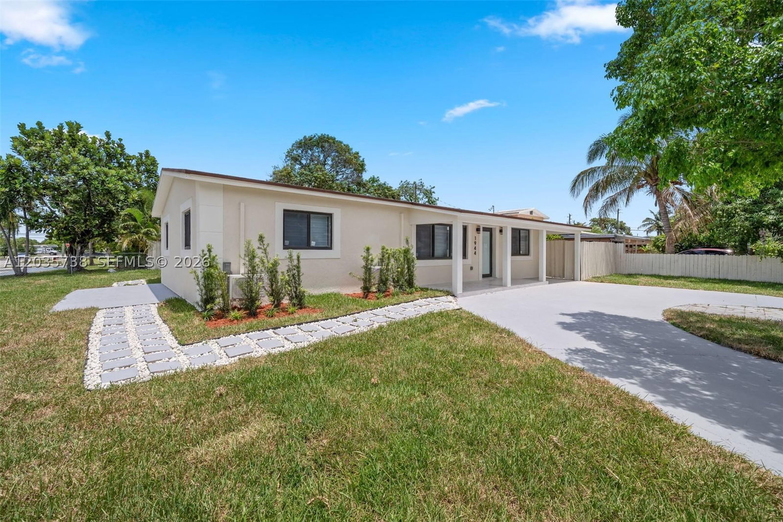Real estate property located at 1944 2nd Ave, Broward, Kendall Green Sec B 44-18, Pompano Beach, FL