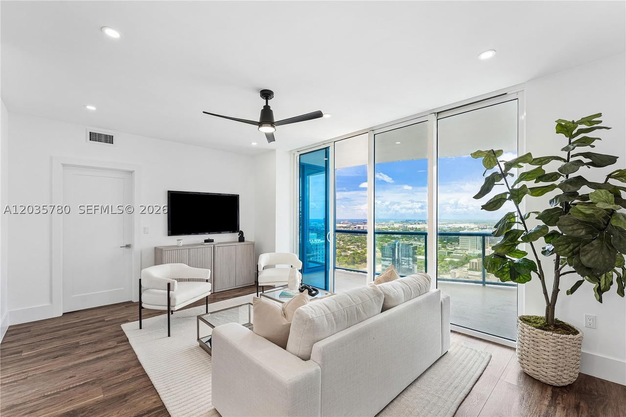 Real estate property located at 333 Las Olas Way #3503, Broward, Las Olas River House Cond, Fort Lauderdale, FL