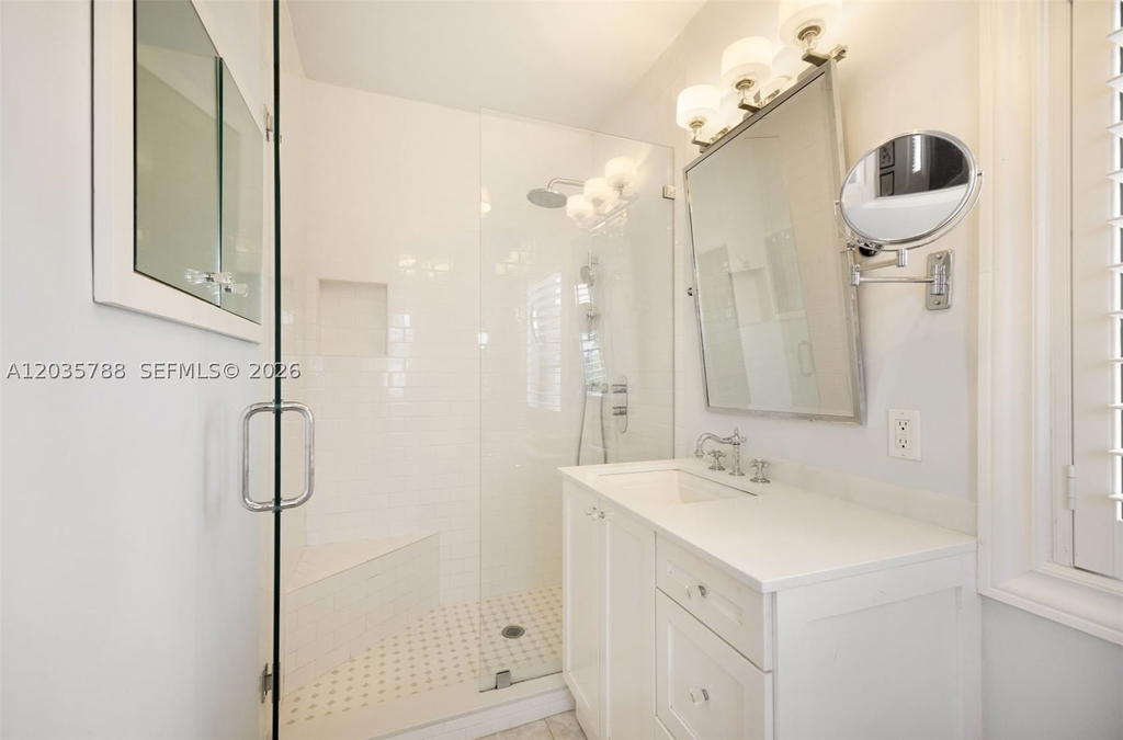 Real estate property located at 408 Viscaya Ave, Miami-dade, The French Village, Coral Gables, FL