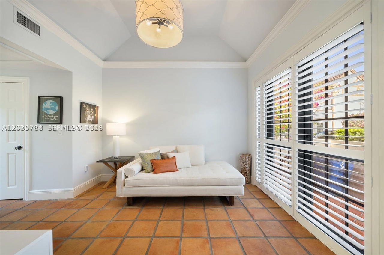 Real estate property located at 408 Viscaya Ave, Miami-dade, The French Village, Coral Gables, FL