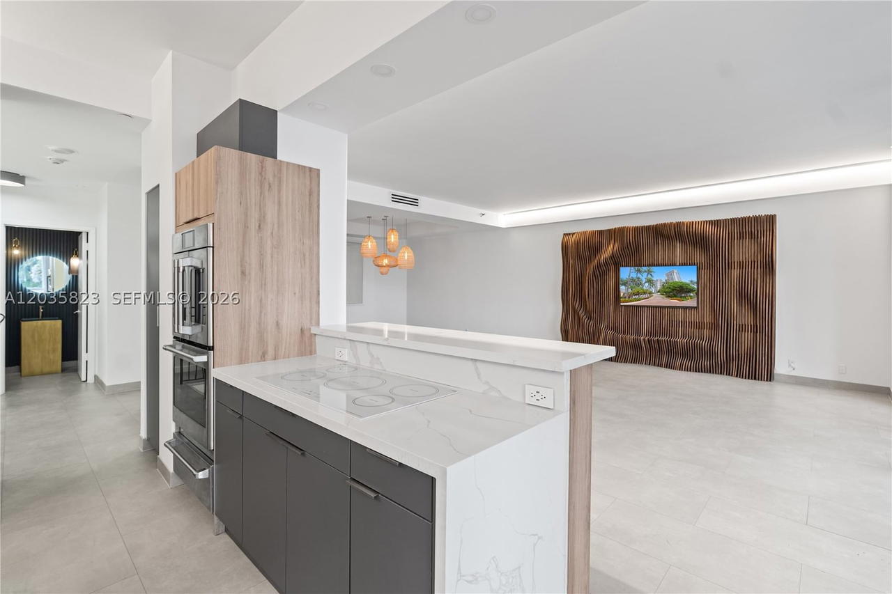 Real estate property located at 3801 207th St TH6, Miami-dade, One Island Place Condo 1, Aventura, FL