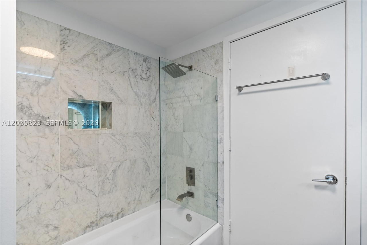 Real estate property located at 3801 207th St TH6, Miami-dade, One Island Place Condo 1, Aventura, FL