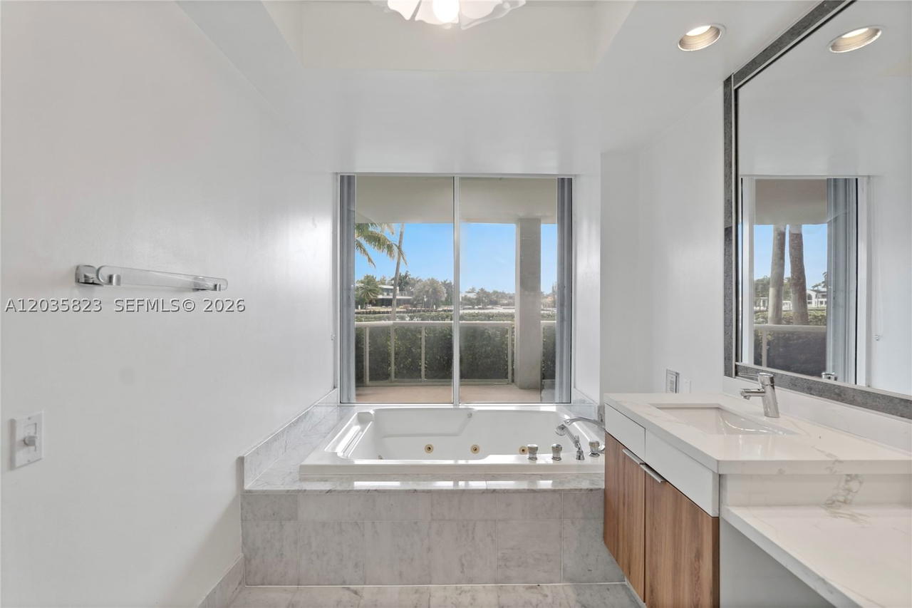 Real estate property located at 3801 207th St TH6, Miami-dade, One Island Place Condo 1, Aventura, FL