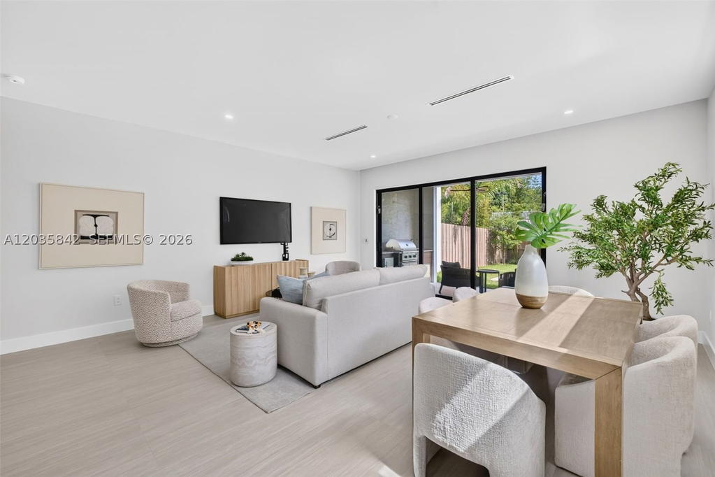 Real estate property located at 910 13th St, Broward, Everglade Land Sales Co, Fort Lauderdale, FL