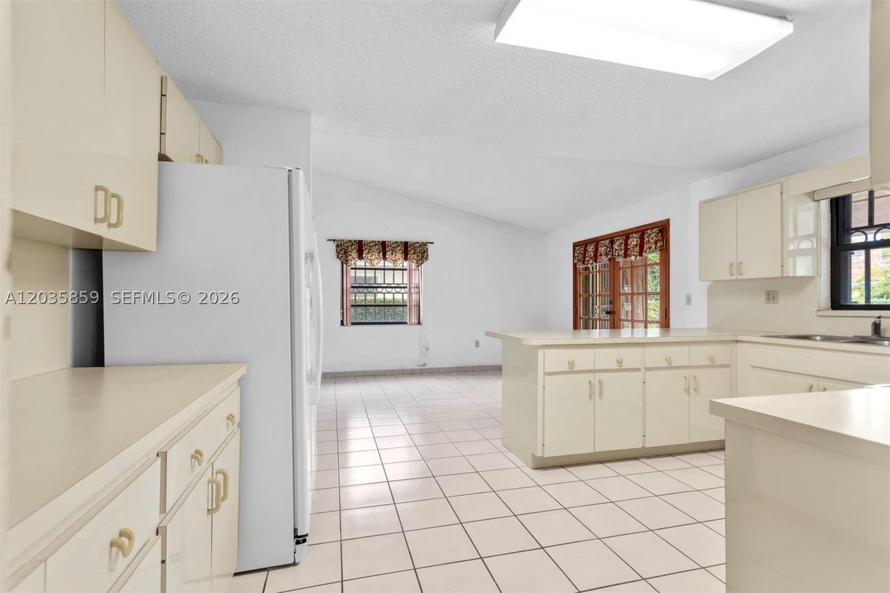 Real estate property located at 320 136th Ave, Miami-dade, University Park West Sec, Miami, FL